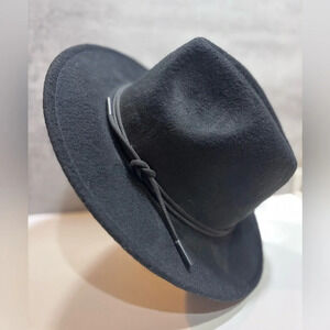 Women’s Black Fedora Hat Demure Rancher